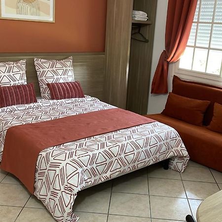 Appartement 4 , Disneyland - Parking Gratuit - Maison Des Platanes Meaux Eksteriør bilde