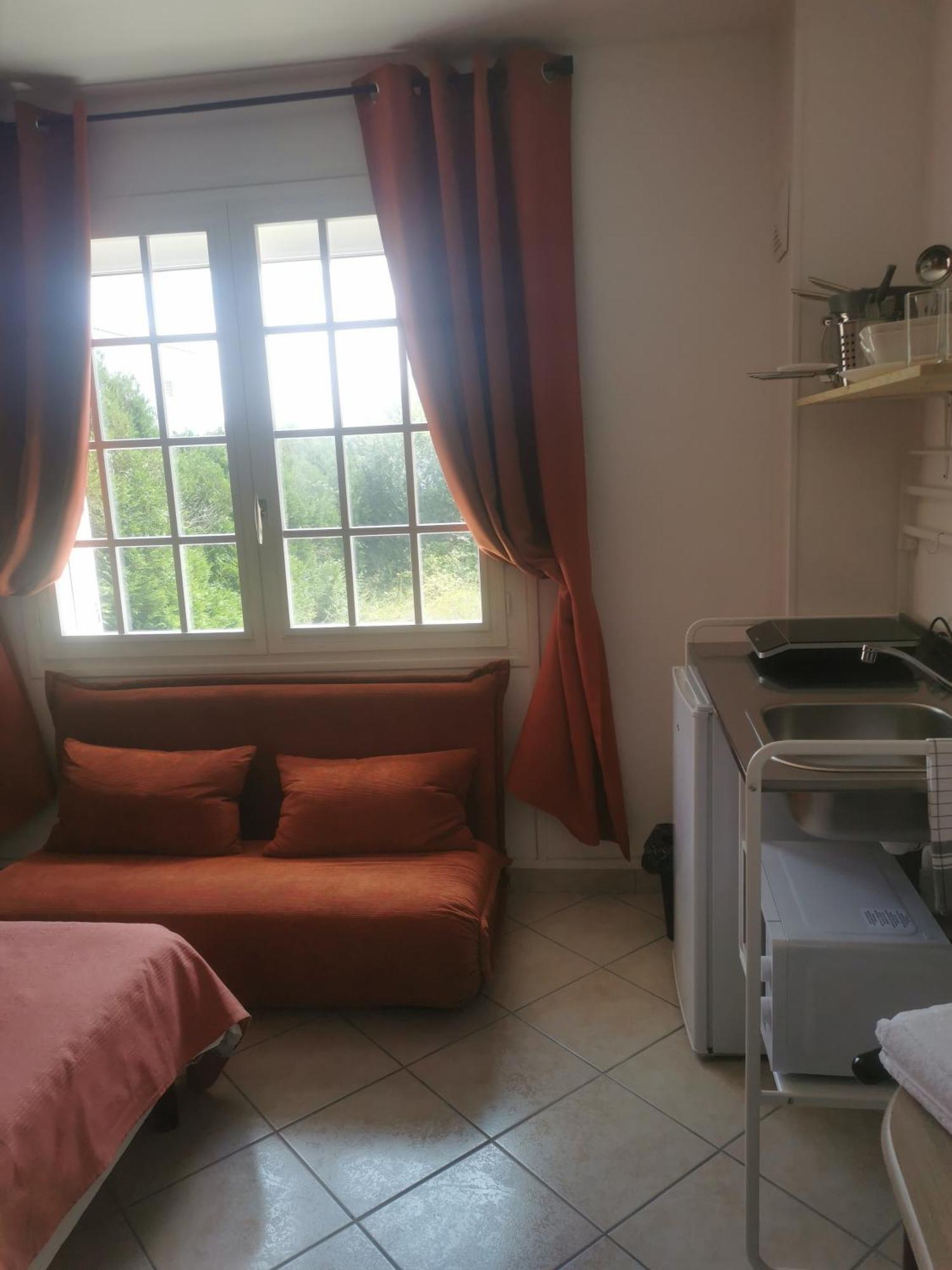 Appartement 4 , Disneyland - Parking Gratuit - Maison Des Platanes Meaux Eksteriør bilde